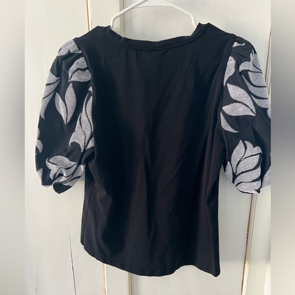 Chico's Black Jacquard Puff Sleeve Tee - Picture 5 of 6